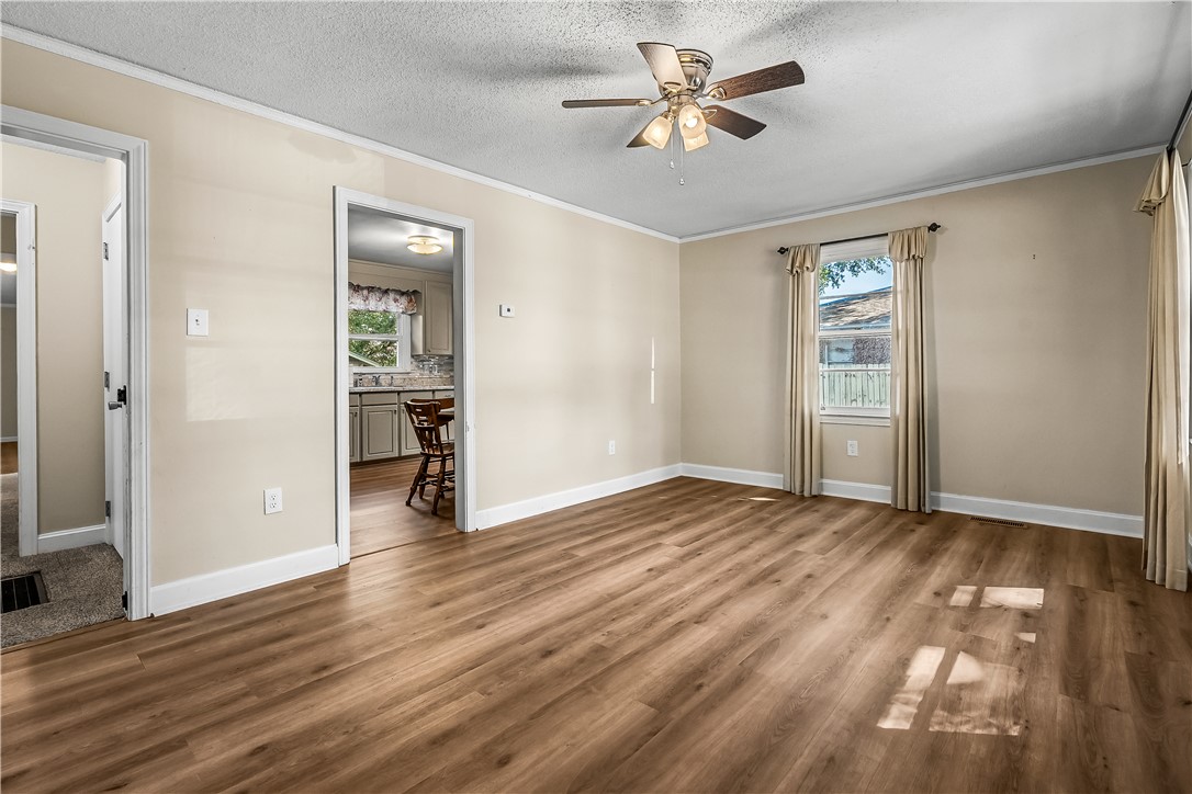 Anderson, South Carolina 29624, United States, 3 Bedrooms Bedrooms, ,2 BathroomsBathrooms,Residential,Pending,208304