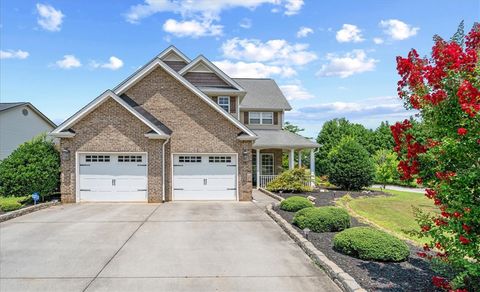 Photo of 1015 Whirlaway Circle, Anderson, SC 29621 (MLS # 20294195) Photo of 1015 Whirlaway Circle, Anderson, SC 29621 (MLS # 20294195)