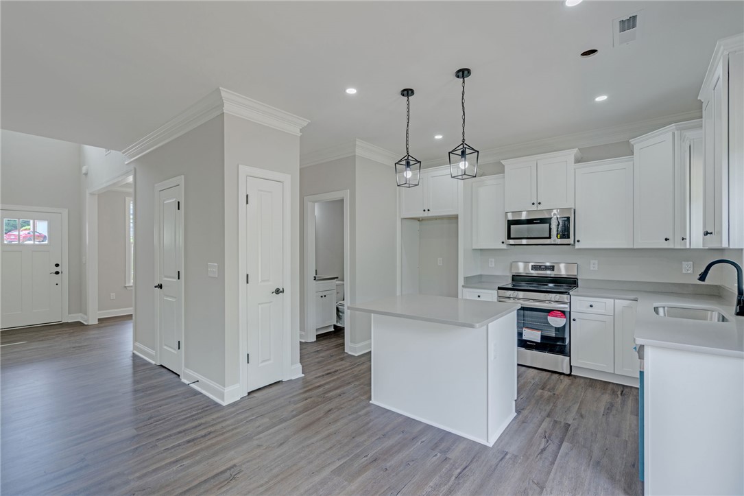 124 River Oaks Circle, Piedmont, South Carolina image 8