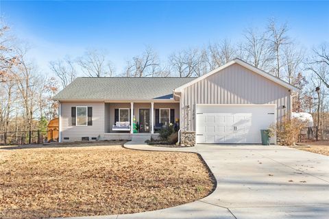 Photo of 108 Thunder Valley Road, Seneca, SC 29678 (MLS # 20295564)