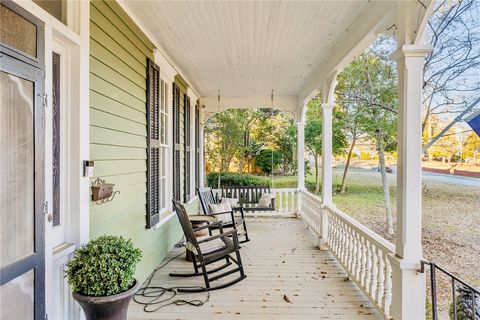 A home in Abbeville