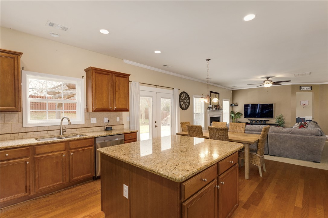 303 Tulip Tree Lane, Simpsonville, South Carolina image 9