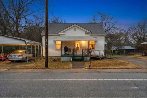 Homes For Sale - 550 Leaman Avenue<br/> Newberry County, Whitmire, SC 29178