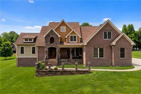 Photo of 204 Willow Wind Court, Easley, SC 29642 (MLS # 20305515)