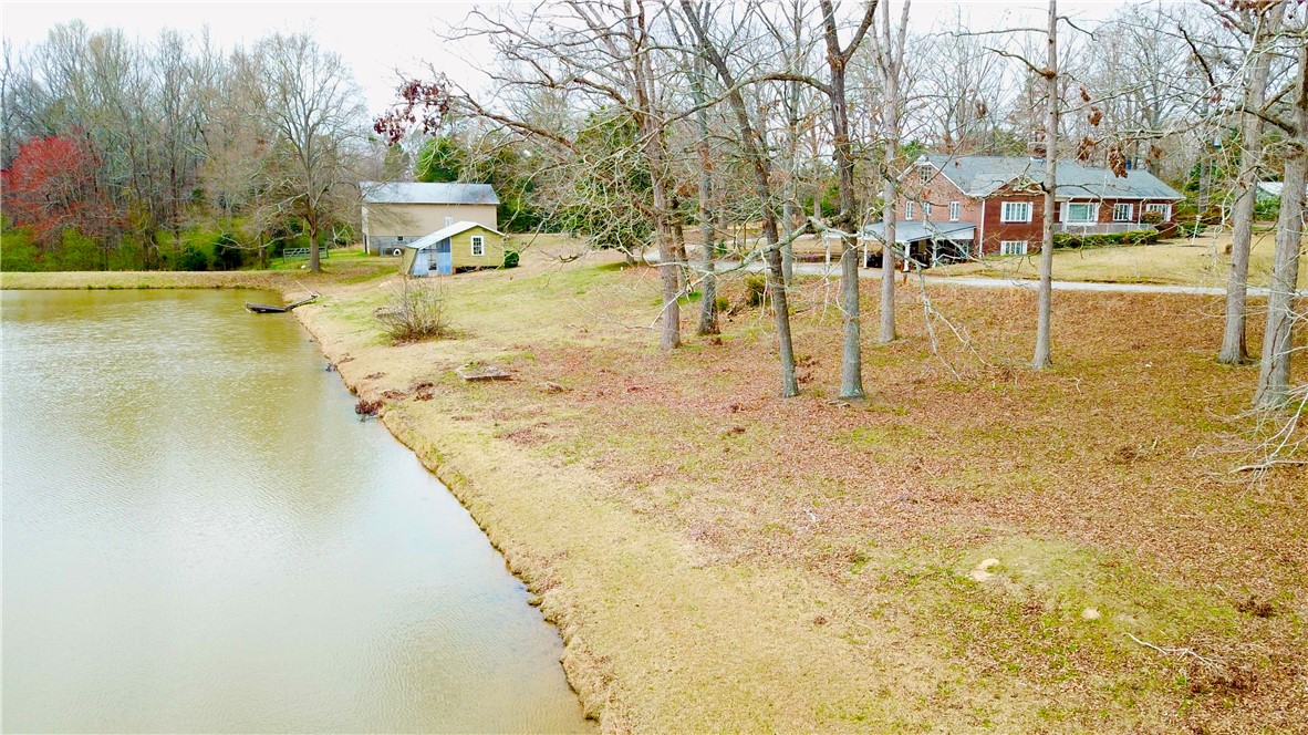 1065 Smith Circle, Belton, South Carolina image 9