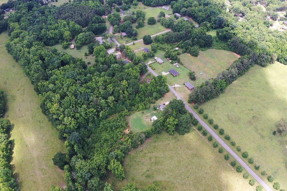 000 Cherokee Road