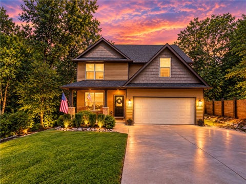 Photo of 200 Hunters Woods Drive, Simpsonville, SC 29680 (MLS # 20305899)