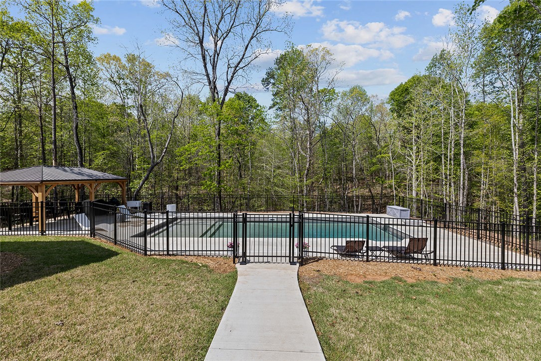 544 Paramount Drive, Seneca, South Carolina image 3