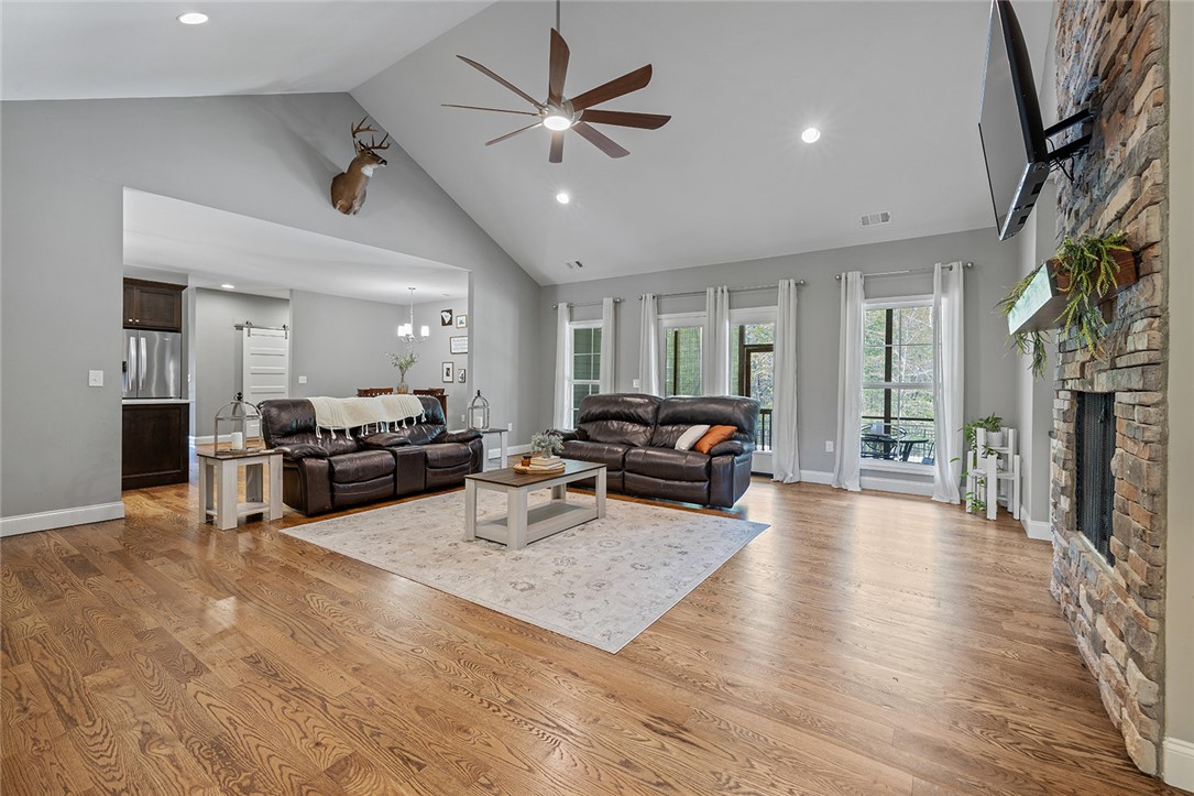 544 Paramount Drive, Seneca, South Carolina image 6