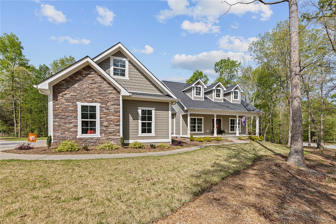 544 Paramount Drive, Seneca, South Carolina image 1