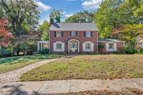 Photo of 303 N B Street, Easley, SC 29640 (MLS # 20294093) Photo of 303 N B Street, Easley, SC 29640 (MLS # 20294093)