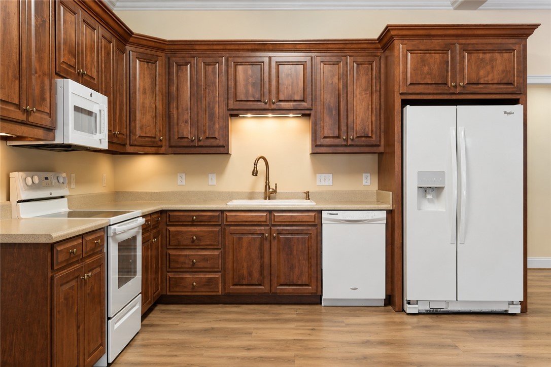 Anderson, South Carolina, 29621, United States, 6 Bedrooms Bedrooms, ,6 BathroomsBathrooms,Residential,Active,2052122