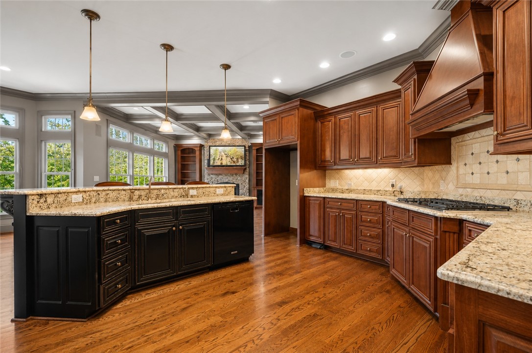 Anderson, South Carolina, 29621, United States, 6 Bedrooms Bedrooms, ,6 BathroomsBathrooms,Residential,Active,2052122