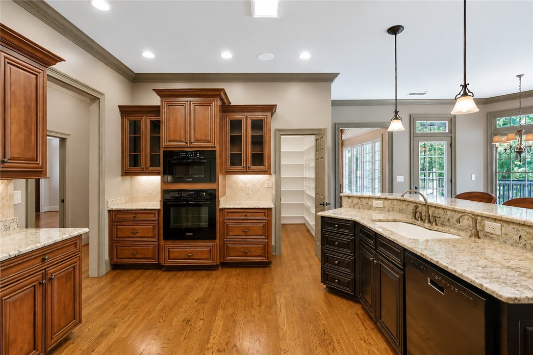 Anderson, South Carolina, 29621, United States, 6 Bedrooms Bedrooms, ,6 BathroomsBathrooms,Residential,Active,2052122