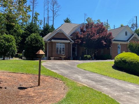 Photo of 135 Sunset Bay Boulevard, Seneca, SC 29672 (MLS # 20301871)