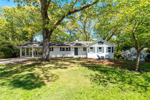 Photo of 209 Manley Drive, Clemson, SC 29631 (MLS # 20300077)