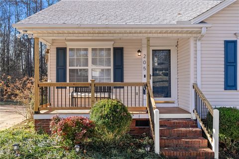 A home in Easley