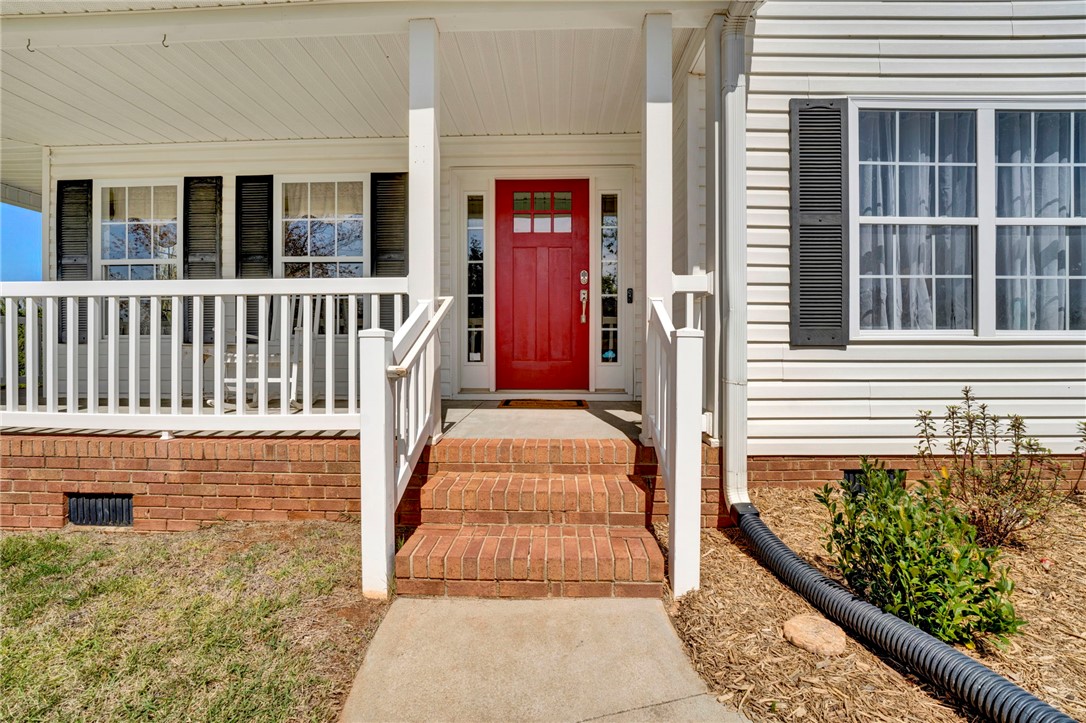 312 Glastonbury Drive, Greer, South Carolina image 2