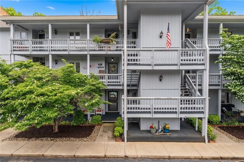Photo of 32 Harbor Gate, Anderson, SC 29625 (MLS # 20300120)