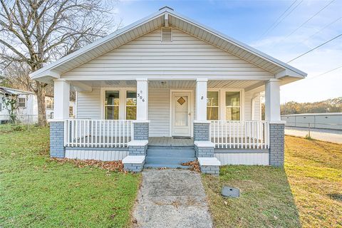 Photo of 306 E Savannah Street, Calhoun Falls, SC 29628 (MLS # 20295274)