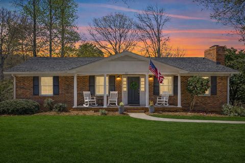 Photo of 101 Cardinal Drive, Seneca, SC 29672 (MLS # 20298637)