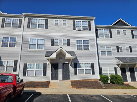 Photo for 128 University Village Drive #D, Central, SC 29630 (MLS # 20307121)