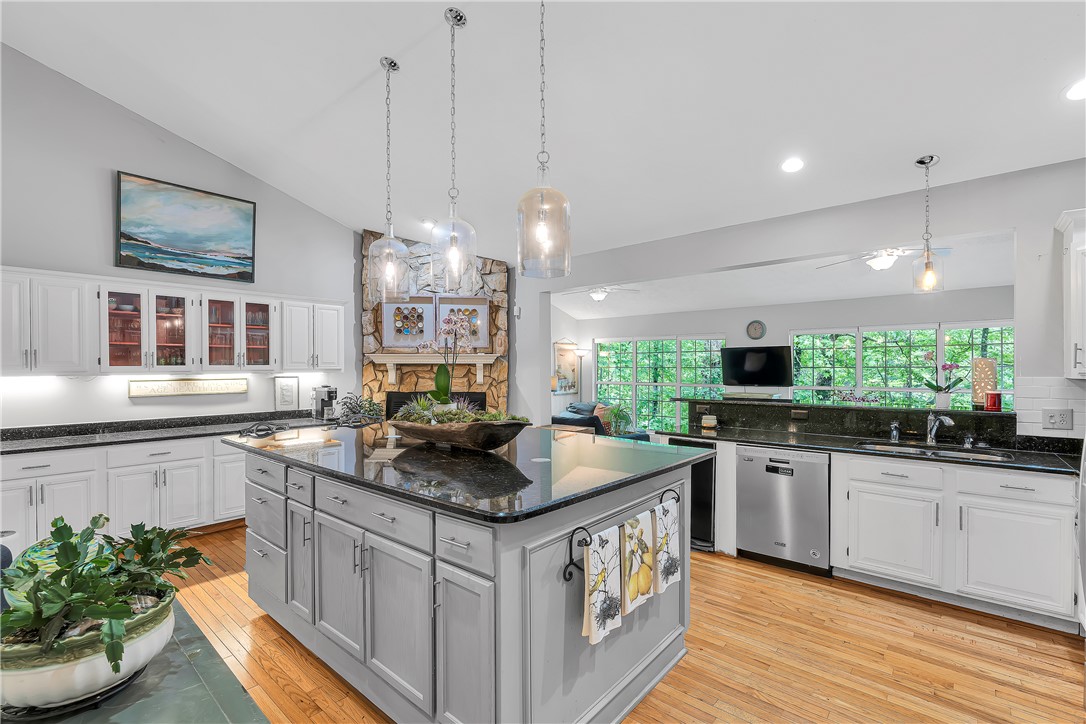 345 Oconee Avenue, Westminster, South Carolina image 11