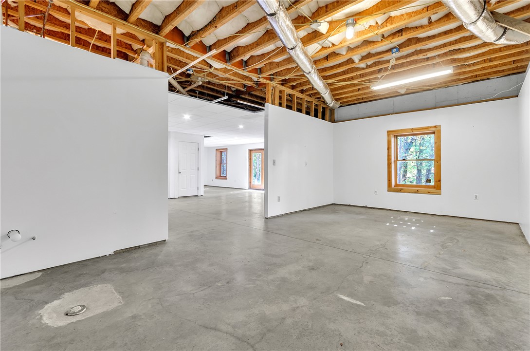 417 Whispering Falls Drive, Pickens, South Carolina image 17
