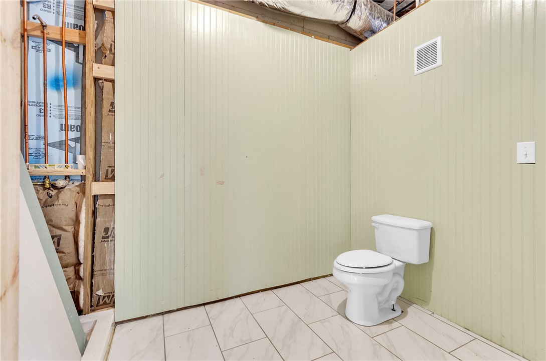 417 Whispering Falls Drive, Pickens, South Carolina image 18