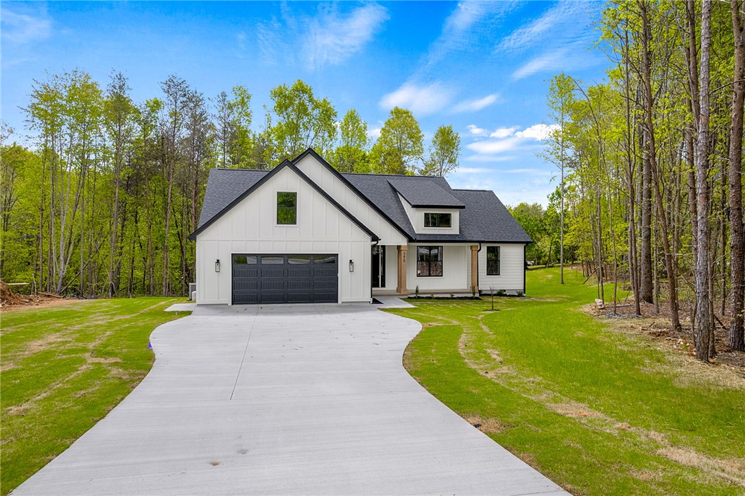 395 Mountainview Road, Landrum, South Carolina image 2