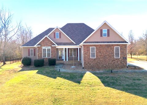 Photo of 516 Serria Way, Seneca, SC 29678 (MLS # 20297102)