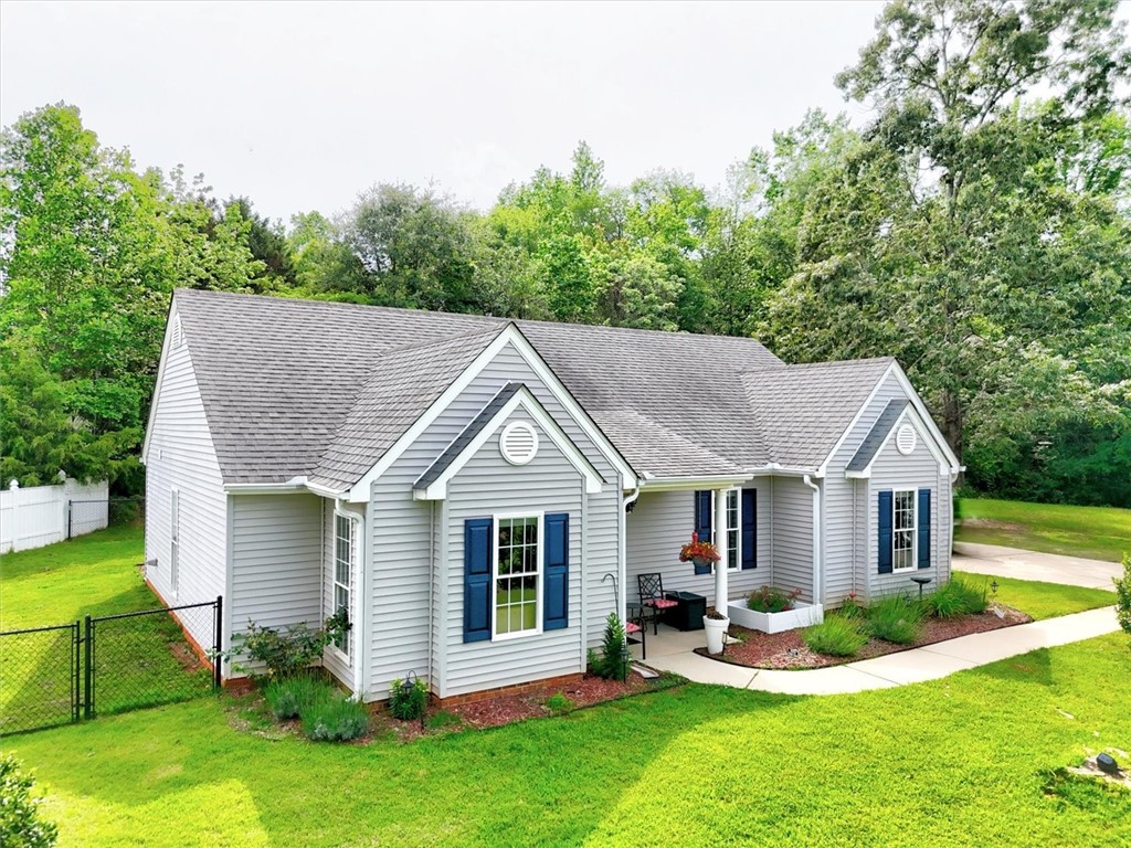 205 Willow Leaf Drive, Seneca, South Carolina image 1