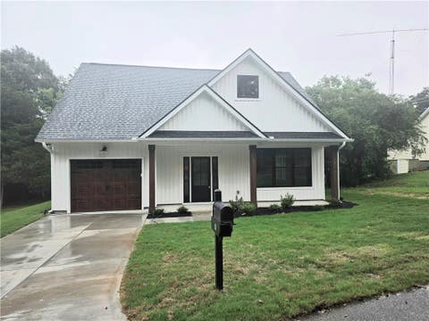 Photo of 10 N Azalea Street, Liberty, SC 29657 (MLS # 20303815)