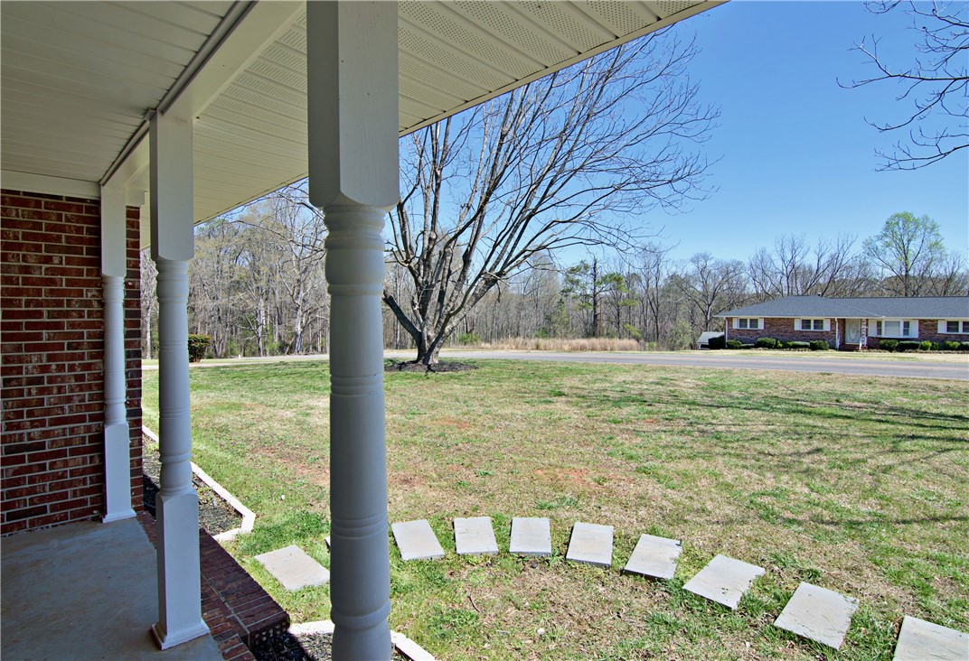 1238 Ramona Drive, Belton, South Carolina image 5
