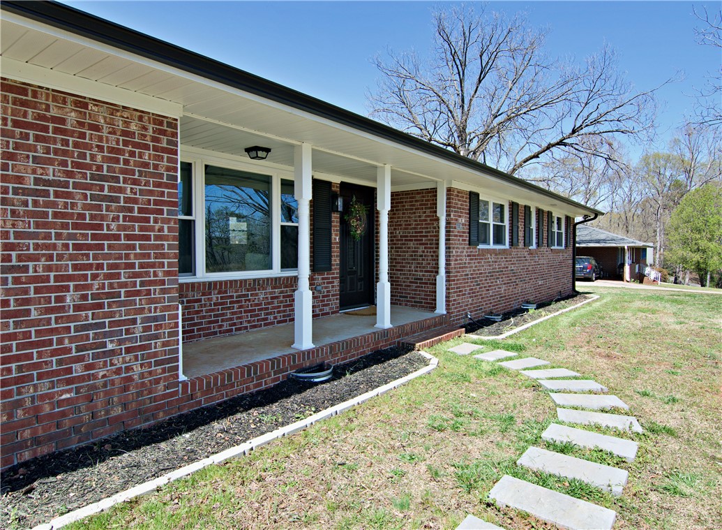 1238 Ramona Drive, Belton, South Carolina image 4