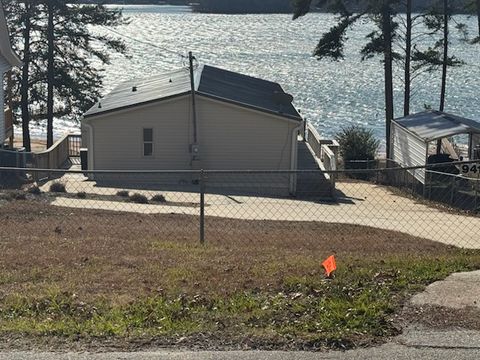 Homes For Sale - 941 Shelor Ferry Road<br/> Fair Play, SC 29643