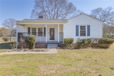 Photo of 11919 Belton Honea Path Highway, Honea Path, SC 29654 (MLS # 20298903)
