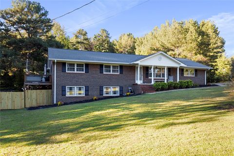 Photo of 201 Keowee Trail, Seneca, SC 29672 (MLS # 20293683)