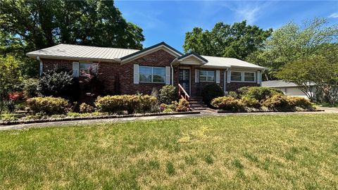 Photo of 270 Flat Rock Road, Liberty, SC 29657 (MLS # 20300165)