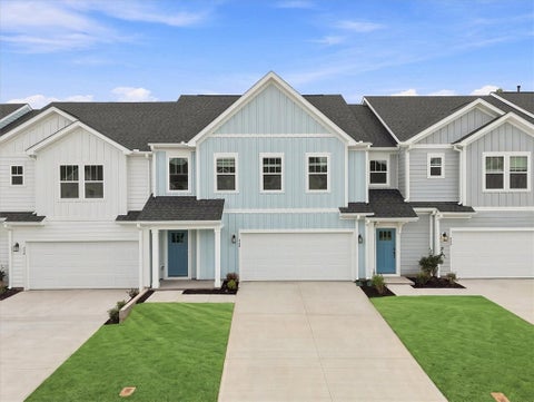 Townhouse For Sale - 428 Crestcreek Drive<br/> Anderson, SC 29621