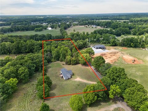 Photo of 191 Herman Brooks Road, Belton, SC 29627 (MLS # 20301484)