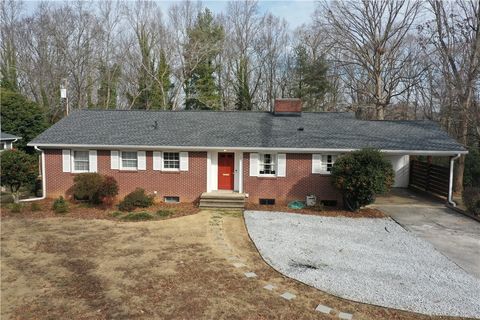 Photo of 252 Riggs Drive, Clemson, SC 29631 (MLS # 20296900)
