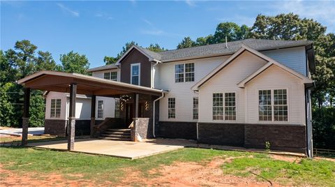 Photo of 421 Burns Road, Spartanburg, SC 29307 (MLS # 20303101)