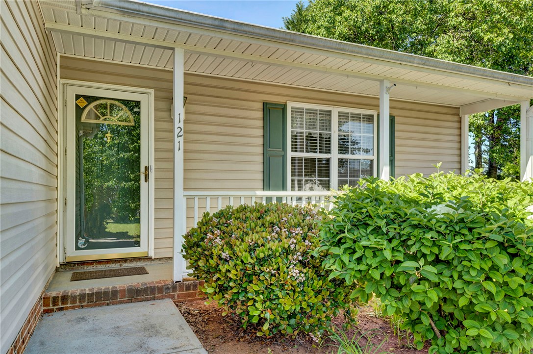 121 Meadow Hill Way, Taylors, South Carolina image 4