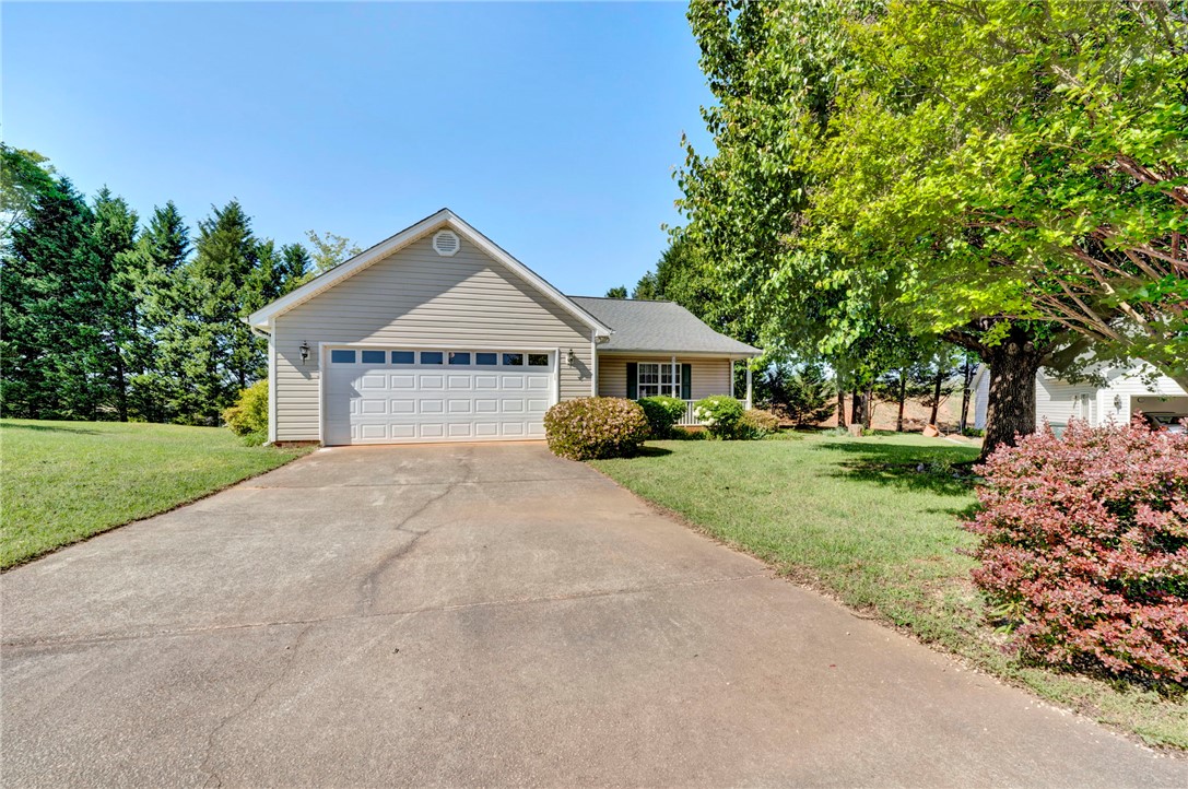 121 Meadow Hill Way, Taylors, South Carolina image 1