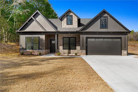 Photo of 2921 Old Greenville Highway, Central, SC 29630 (MLS # 20296318)