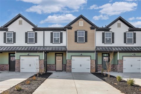 Photo of 413 Belgrove Way, Easley, SC 29641 (MLS # 20296456)