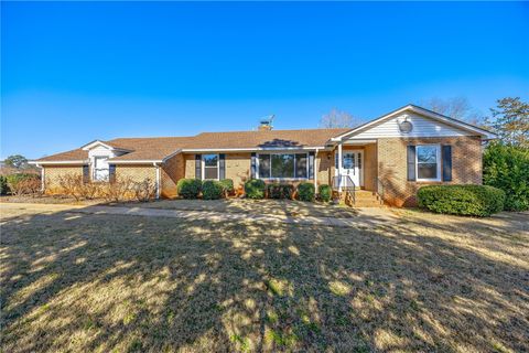 Photo of 1305 Summers Drive, Pendleton, SC 29670 (MLS # 20297106)