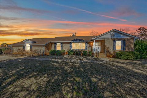 Photo of 1305 Summers Drive, Pendleton, SC 29670 (MLS # 20297106)