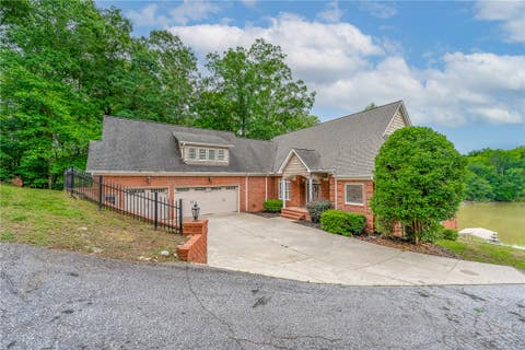 Photo of 129 Widgeon Lane, Easley, SC 29640 (MLS # 20302126)